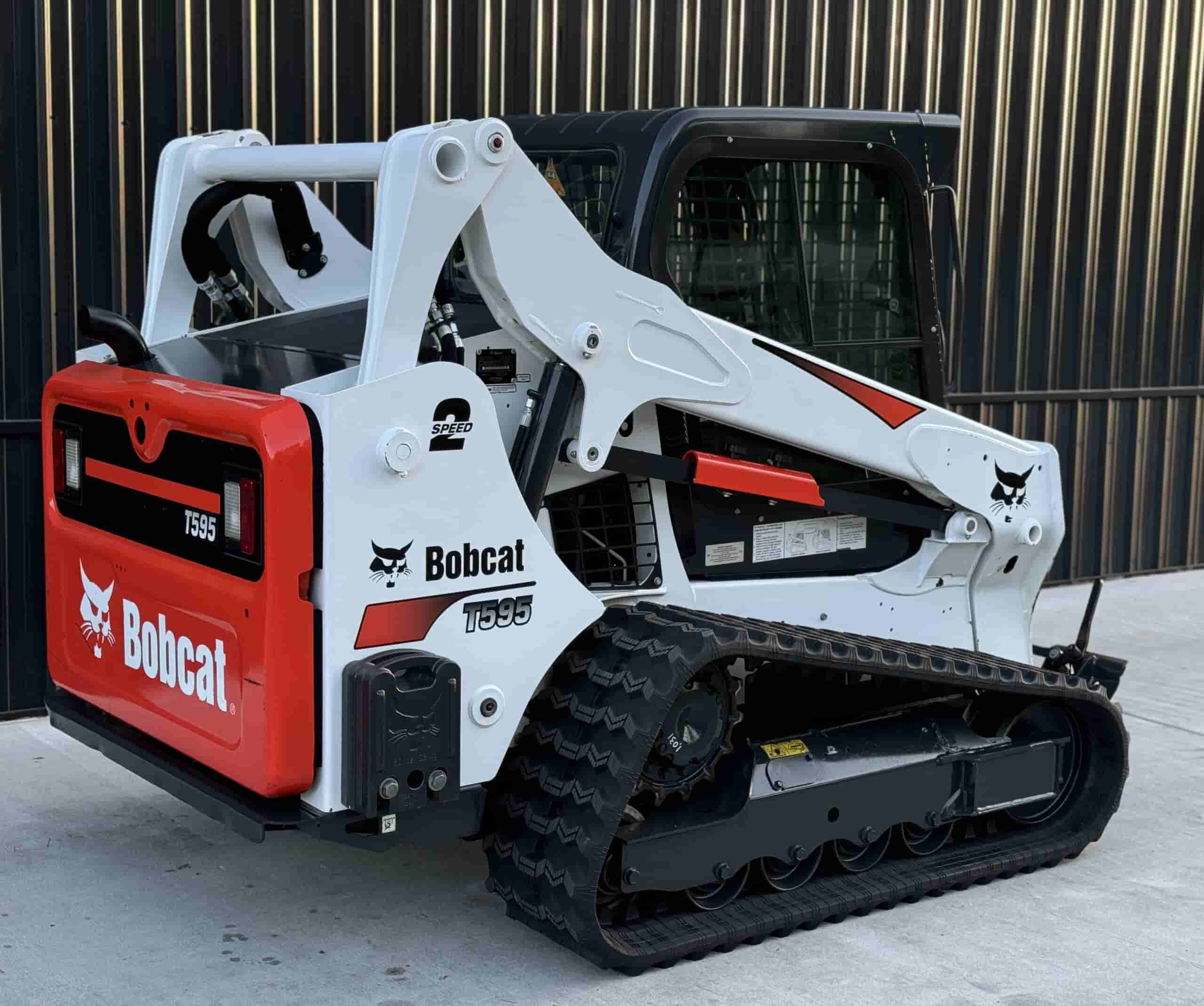 2017 BOBCAT T595 CLEAN
